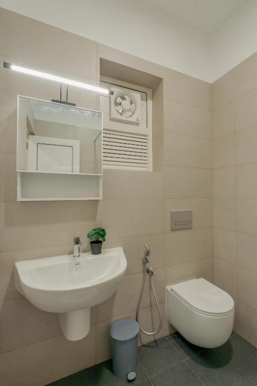 Twin Room with Balcony extra detail